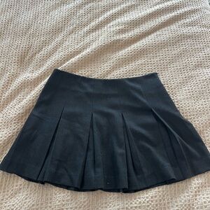 Theory Charcoal Wool Pleated Skirt